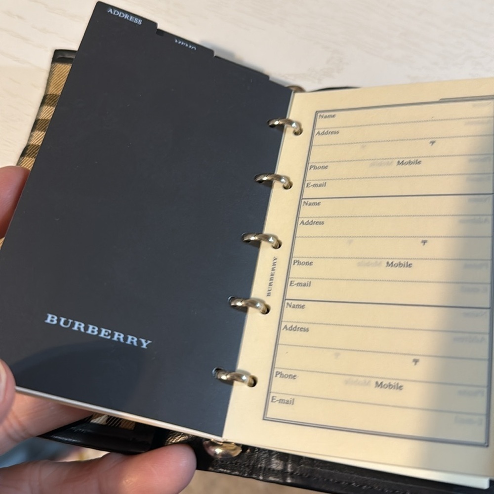Burberry Novacheck Agenda NWOT - Picture 8 of 10